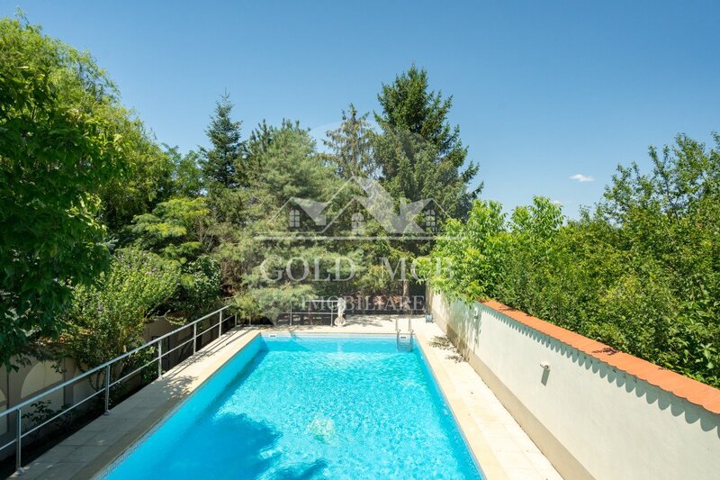 Snagov, Ciofliceni vila cu piscina pe malul lacului