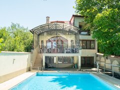 Snagov, Ciofliceni, vila cu piscina pe malul lacului