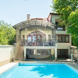Snagov, Ciofliceni, vila cu piscina pe malul lacului